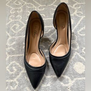Abella Women's Pumps in Black
